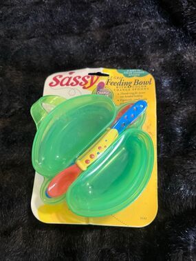Sassy EX Grip Feeding Bowl NEW SEALED Change Color Spoons